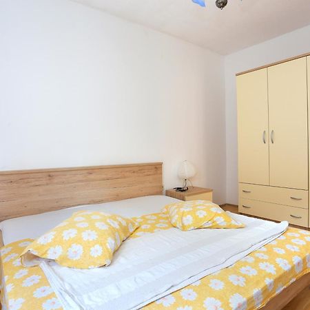 Apartments By The Sea Poljica, Trogir - 19316 Marina Room photo