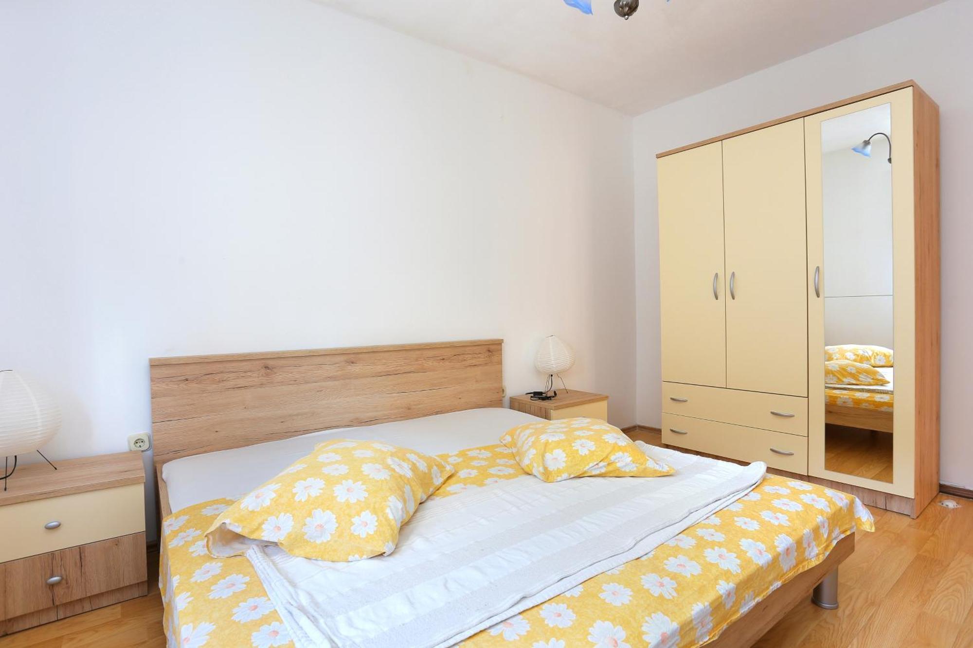 Apartments By The Sea Poljica, Trogir - 19316 Marina Room photo
